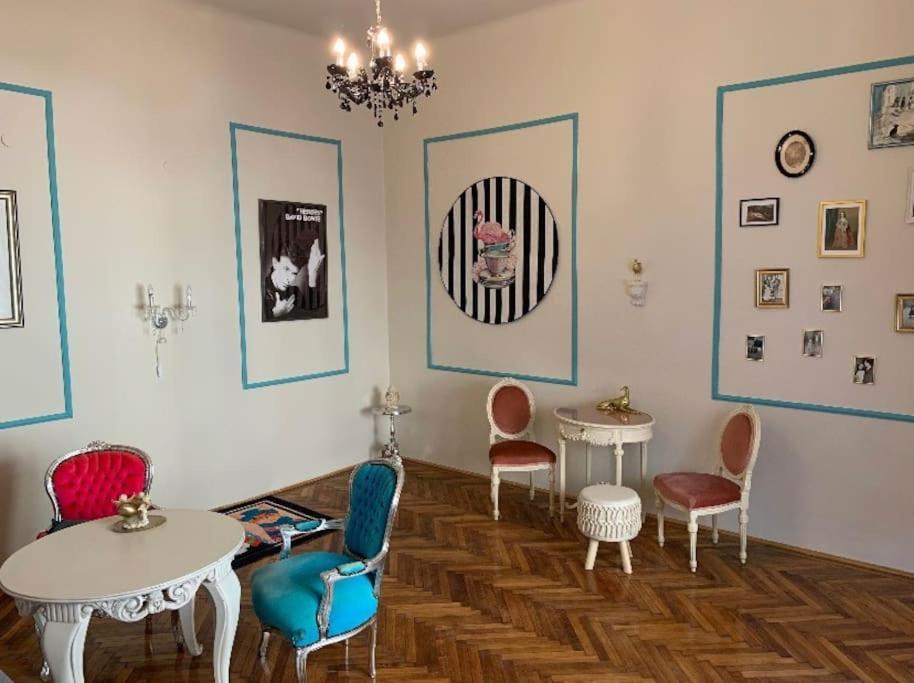 Barbie Baroque Appartement Boedapest Buitenkant foto